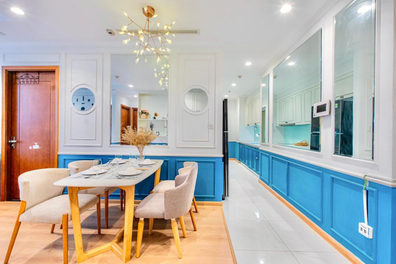 Moxy Hcmc Aparts - Vinhomes Central Park, Ice Rink Хошимин Екстериор снимка