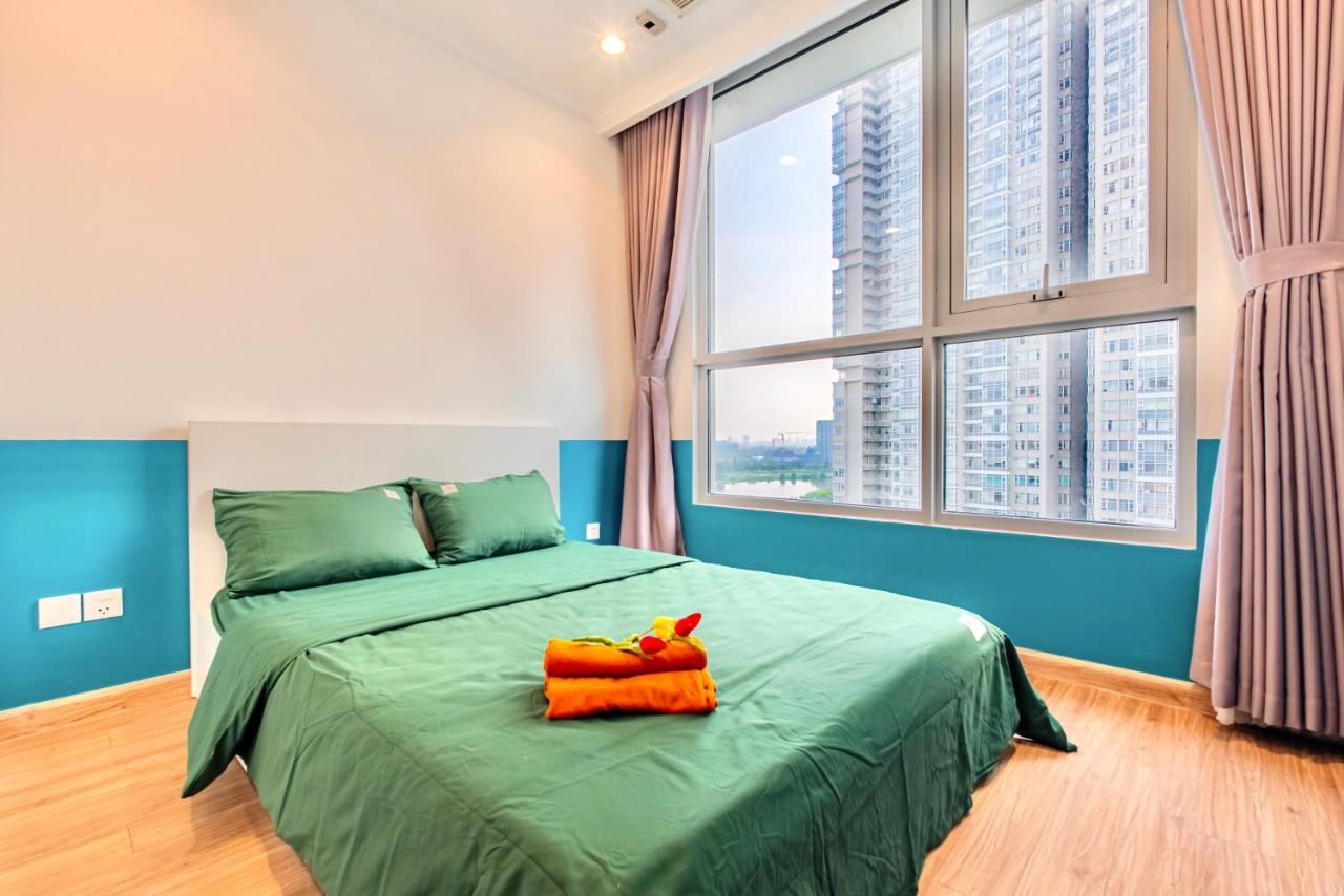 Moxy Hcmc Aparts - Vinhomes Central Park, Ice Rink Хошимин Екстериор снимка