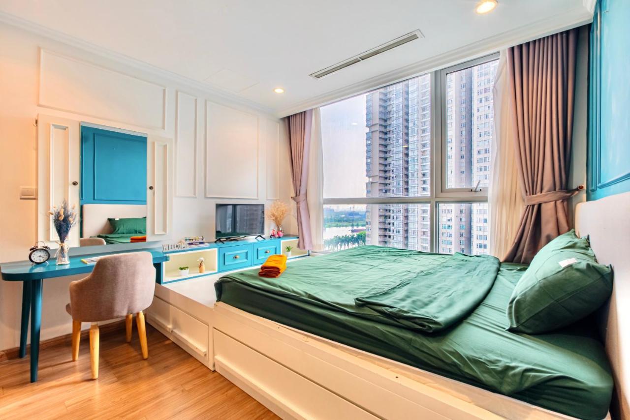 Moxy Hcmc Aparts - Vinhomes Central Park, Ice Rink Хошимин Екстериор снимка