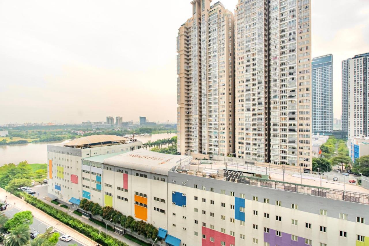Moxy Hcmc Aparts - Vinhomes Central Park, Ice Rink Хошимин Екстериор снимка
