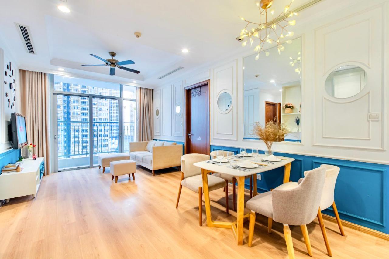 Moxy Hcmc Aparts - Vinhomes Central Park, Ice Rink Хошимин Екстериор снимка