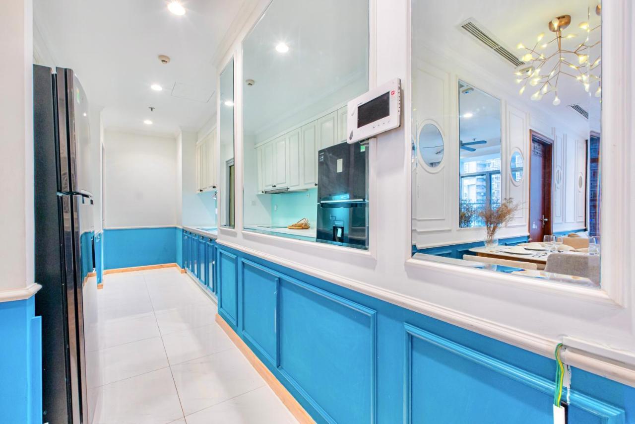 Moxy Hcmc Aparts - Vinhomes Central Park, Ice Rink Хошимин Екстериор снимка