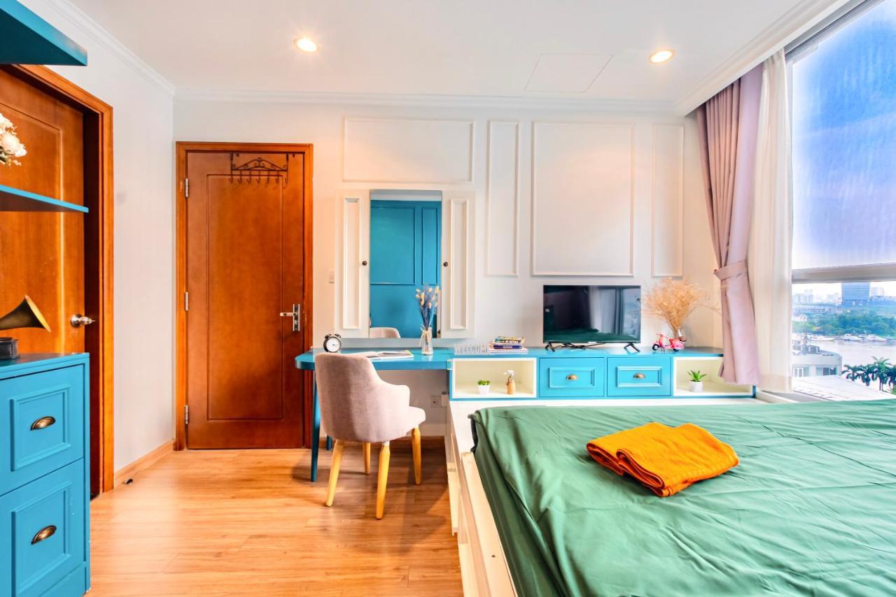 Moxy Hcmc Aparts - Vinhomes Central Park, Ice Rink Хошимин Екстериор снимка