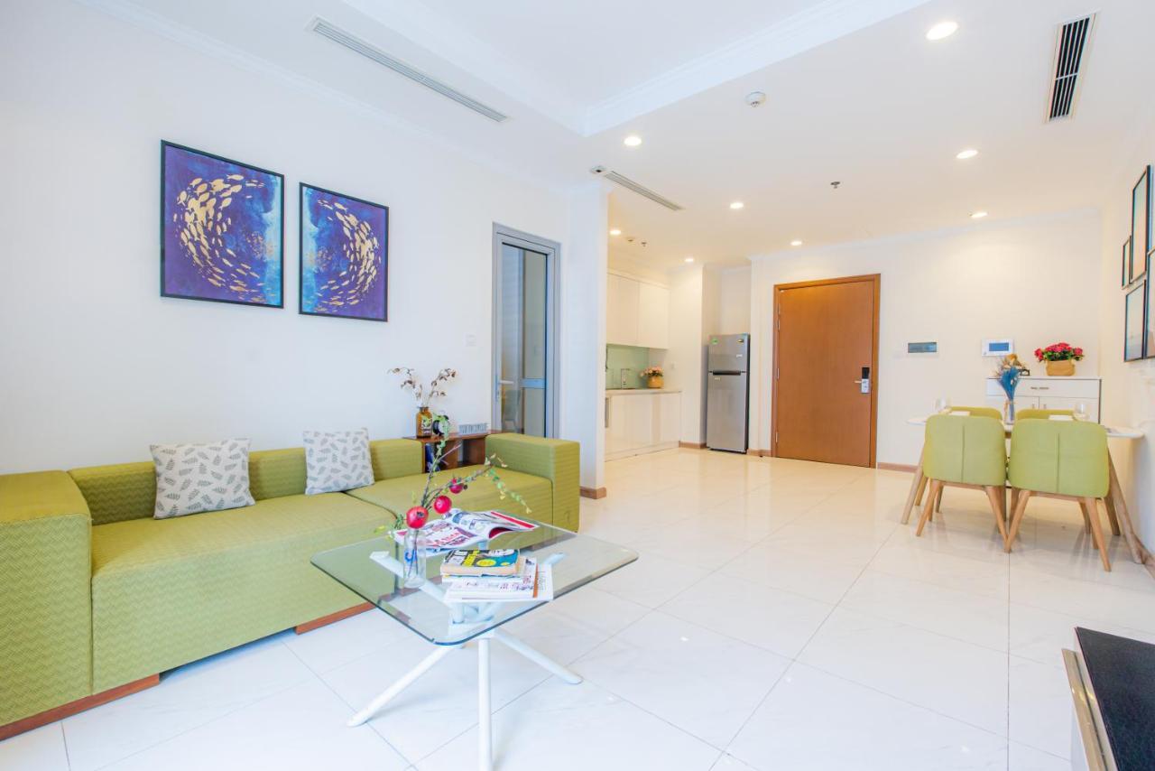 Moxy Hcmc Aparts - Vinhomes Central Park, Ice Rink Хошимин Екстериор снимка