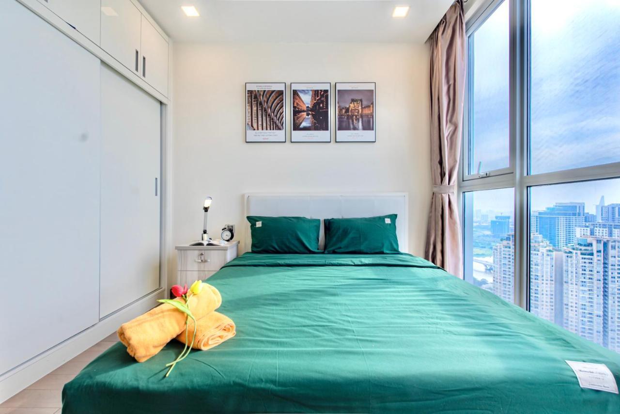 Moxy Hcmc Aparts - Vinhomes Central Park, Ice Rink Хошимин Екстериор снимка