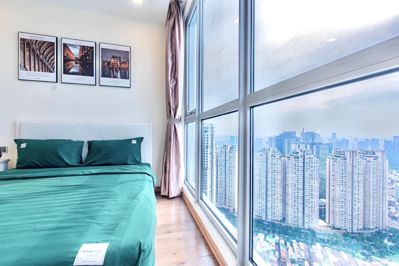 Moxy Hcmc Aparts - Vinhomes Central Park, Ice Rink Хошимин Екстериор снимка